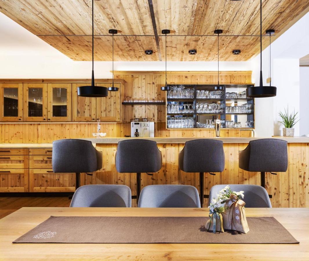 Hotel Garni Tirol 拉迪斯 外观 照片