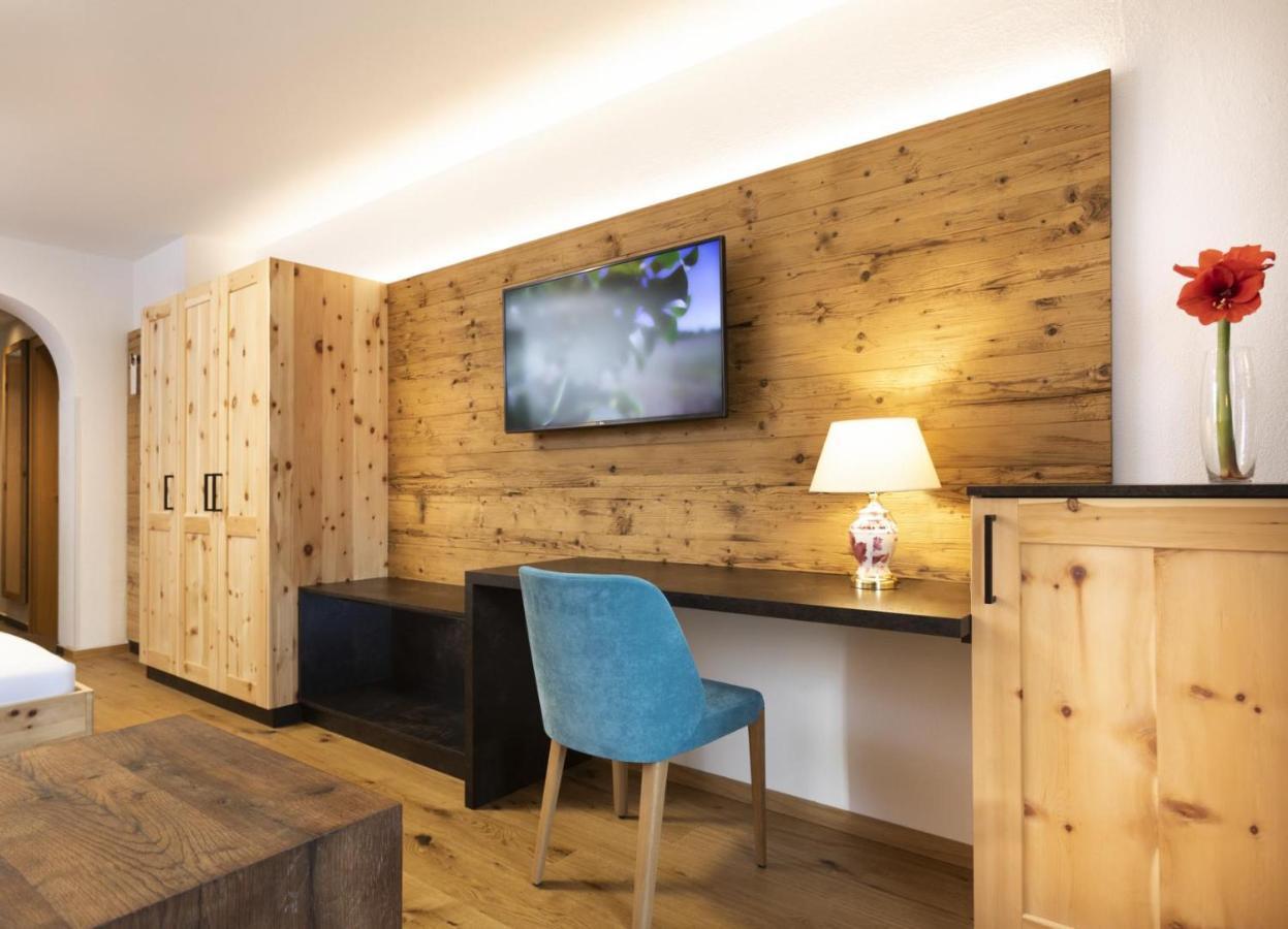 Hotel Garni Tirol 拉迪斯 外观 照片