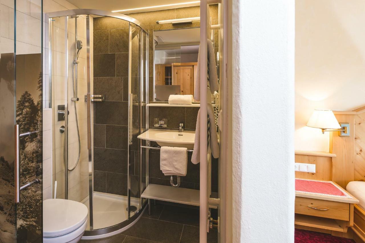 Hotel Garni Tirol 拉迪斯 外观 照片